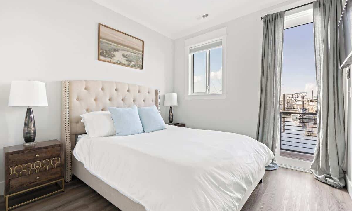 Photo of Bedroom in River District