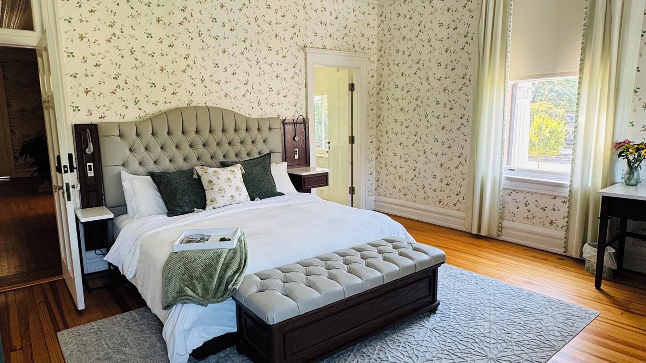 Photo of Bedroom in LaGrange