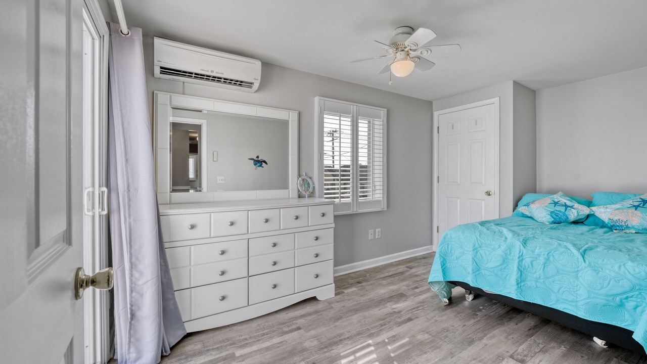Photo of Bedroom in Beach Haven West