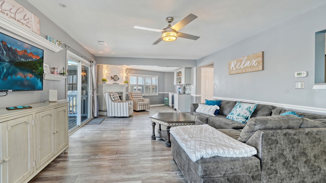 Photo of Livingroom in Beach Haven West