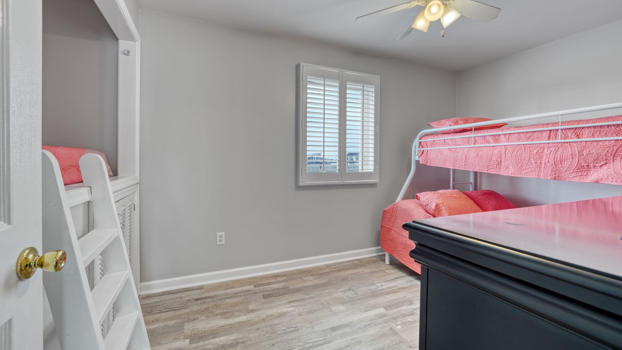 Photo of Bedroom in Beach Haven West