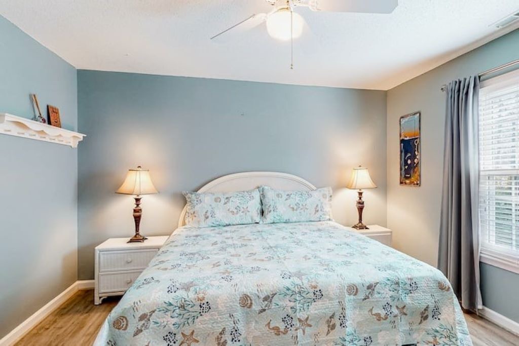 Photo of Bedroom in Caine Woods