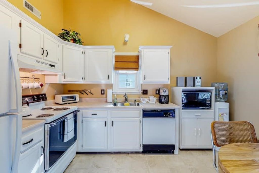 Photo of Kitchen in Caine Woods