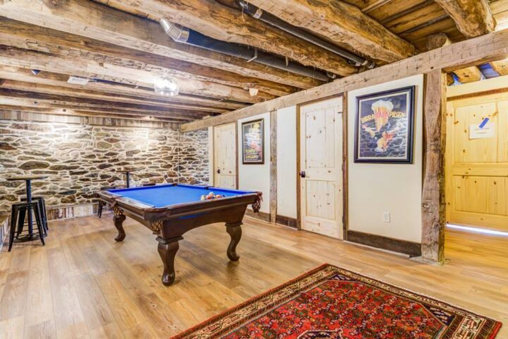Photo of Bedroom in Round Hill