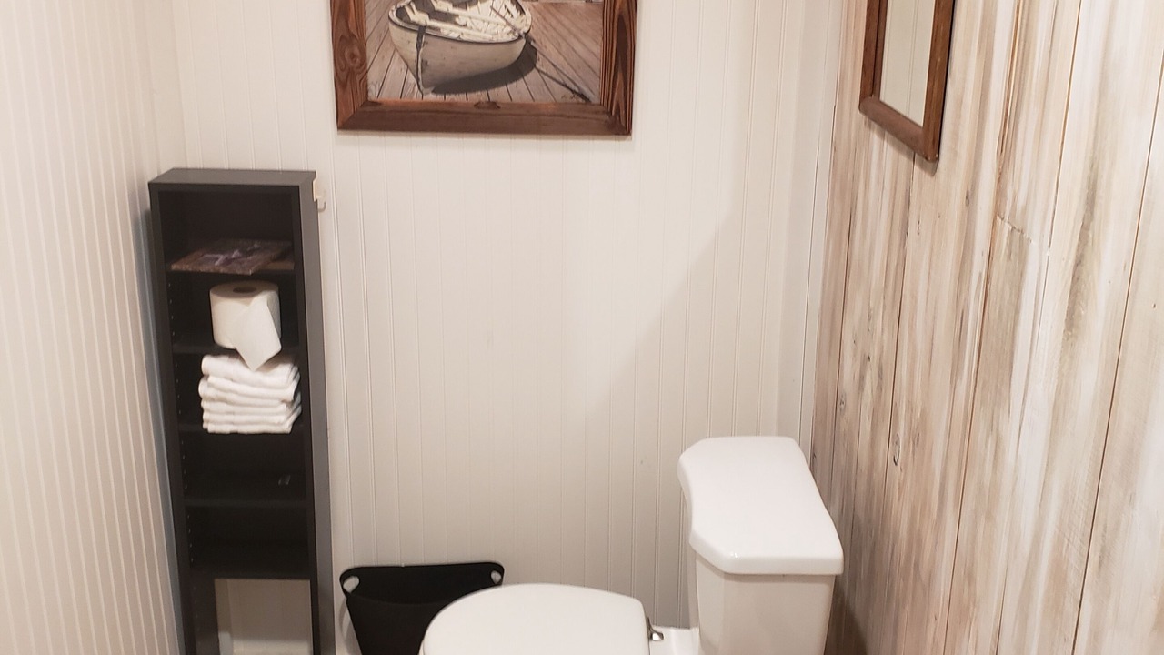 Photo of Bathroom in Guntersville
