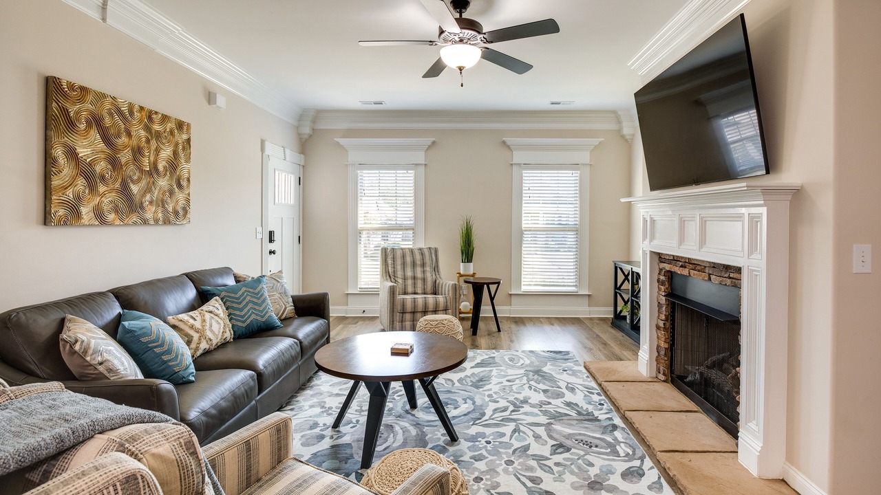 Photo of Livingroom in Owens Cross Roads