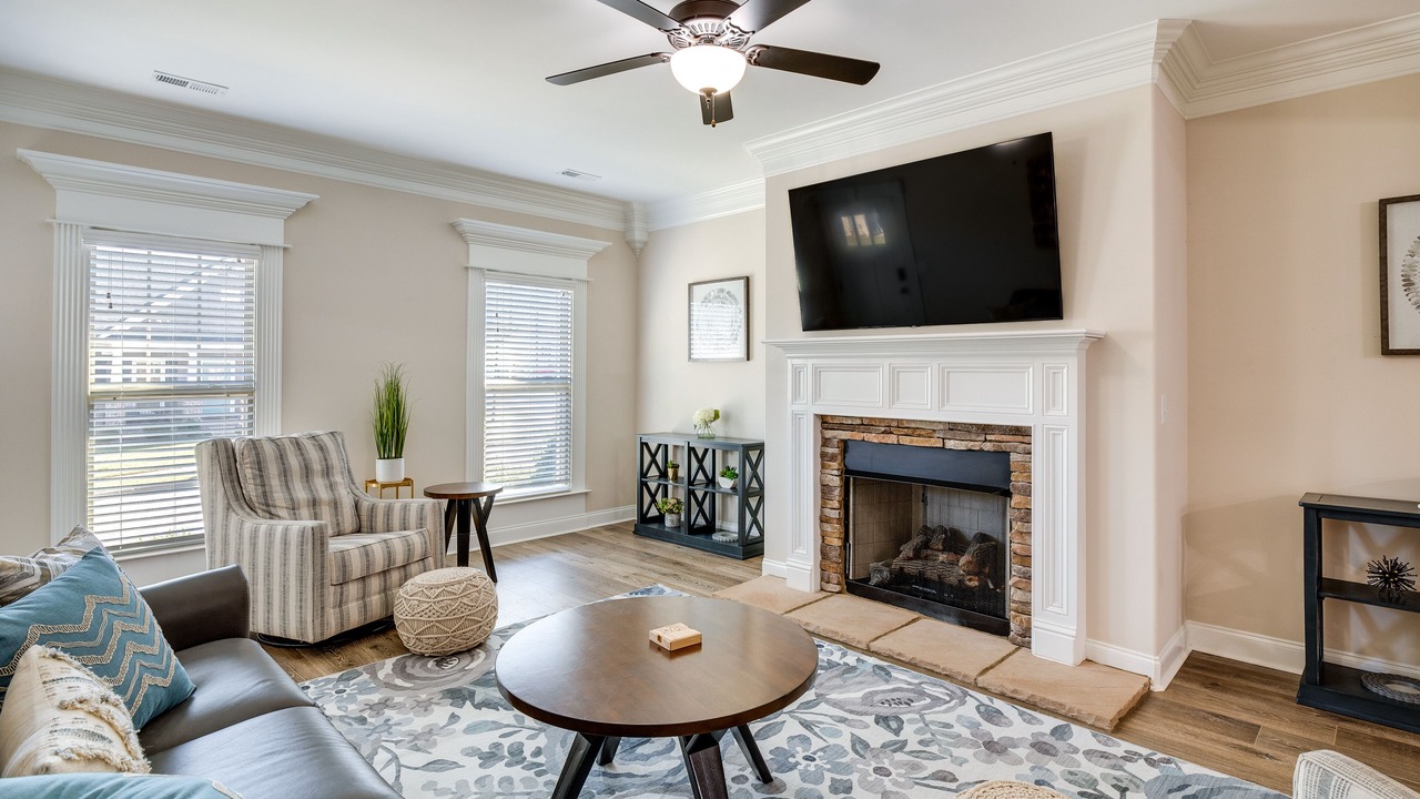 Photo of Livingroom in Owens Cross Roads