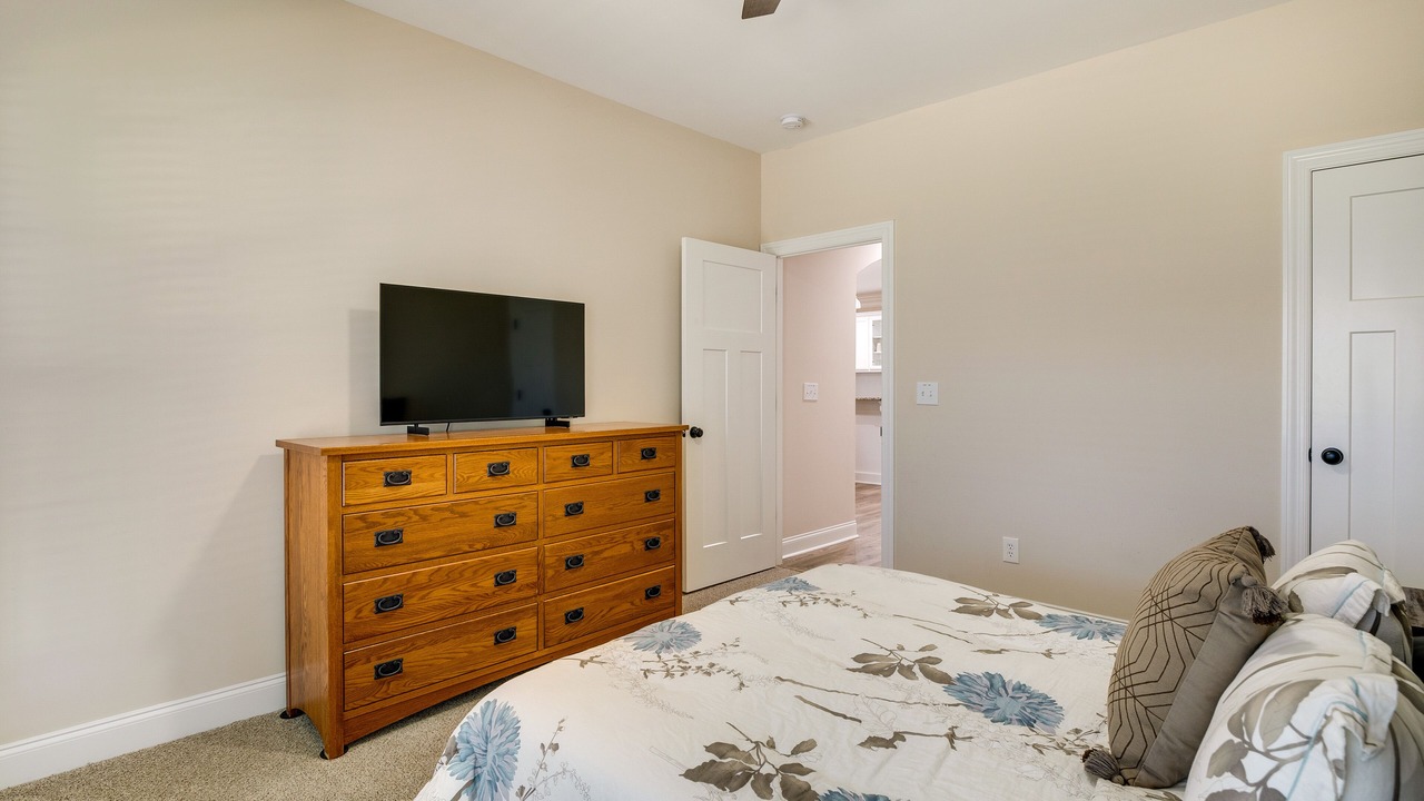 Photo of Bedroom in Owens Cross Roads