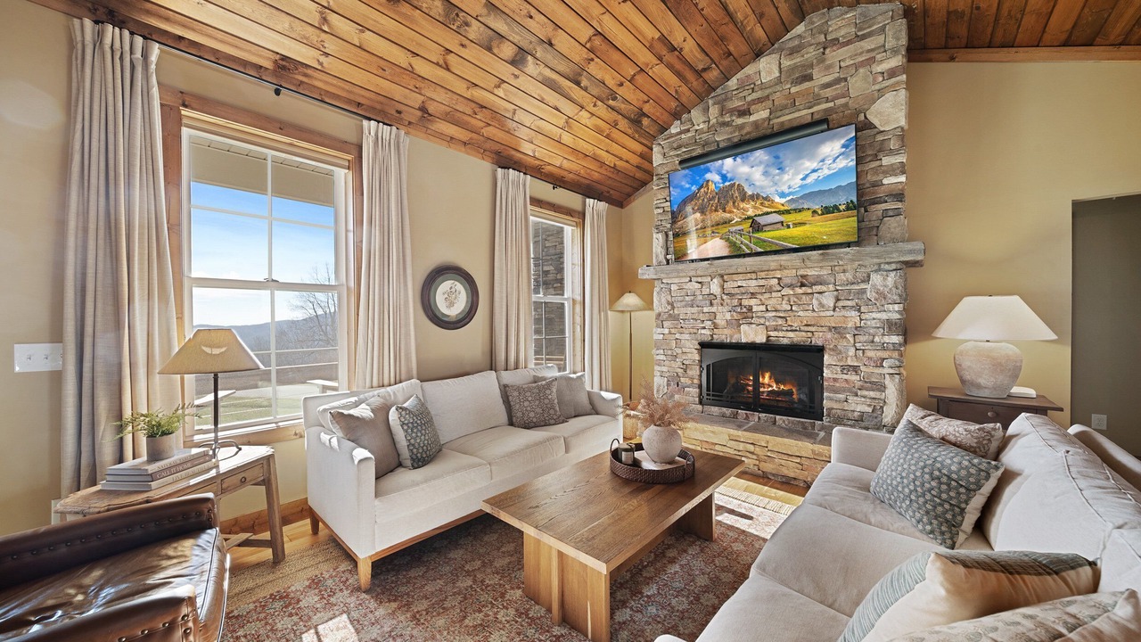 Photo of Livingroom in Seven Devils