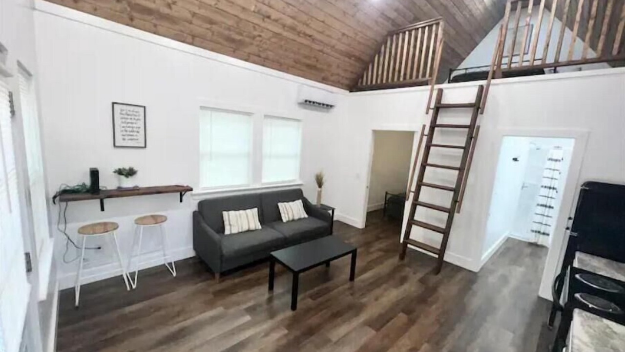Photo of Livingroom in Albertville