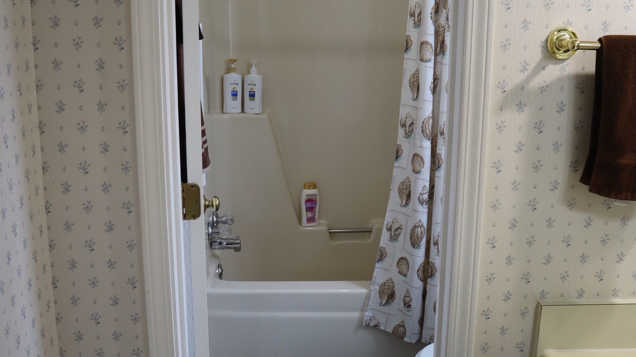 Photo of Bathroom in Mount Berry