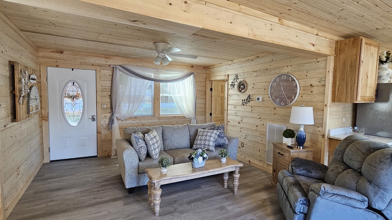 Photo of Livingroom in Tunnel Hill