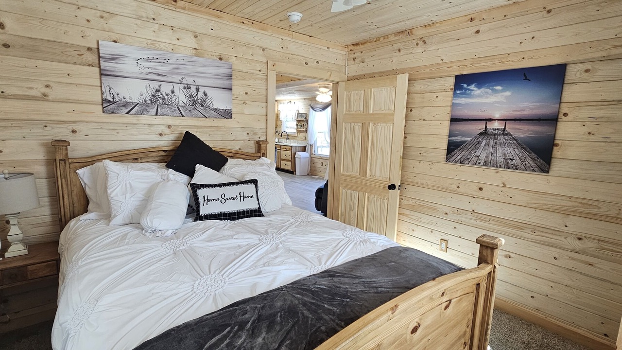 Photo of Bedroom in Tunnel Hill