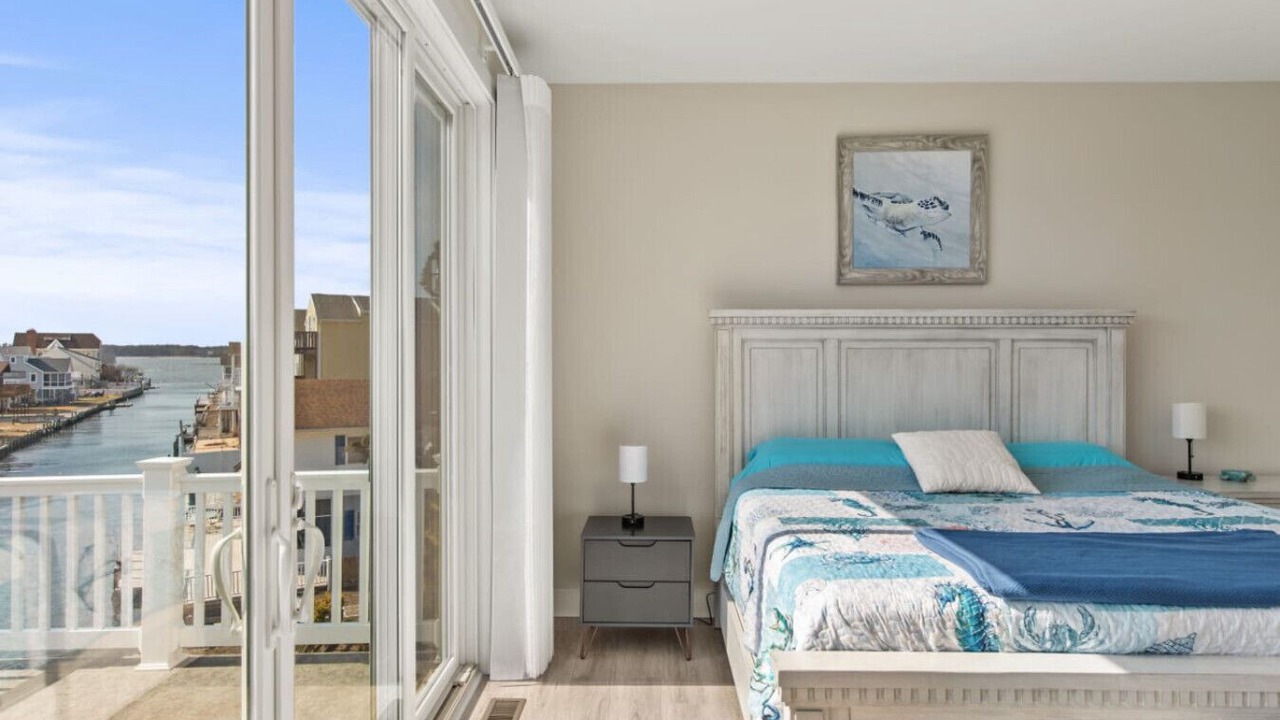 Photo of Bedroom in Edgewater Acres