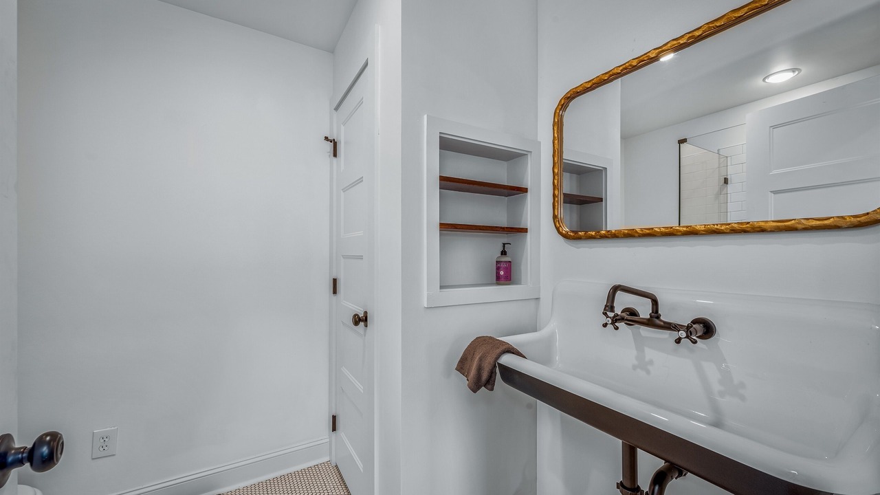 Photo of Bathroom in Mentone