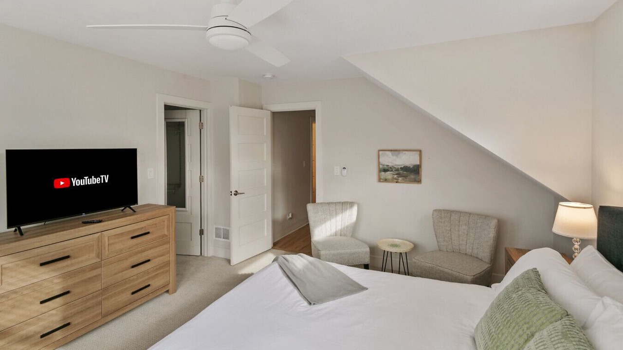 Photo of Bedroom in Libertyville