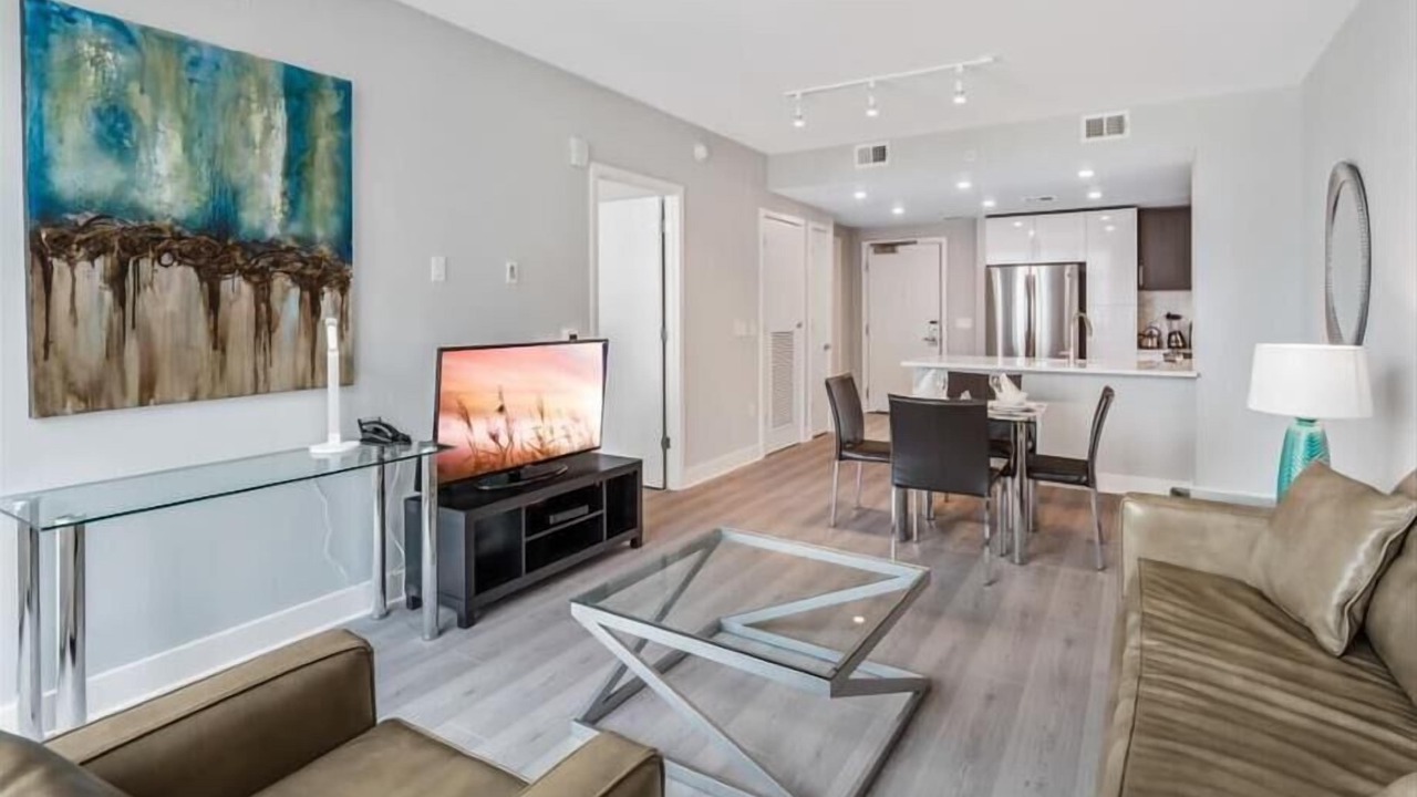 Photo of Bedroom in Woodmont Triangle