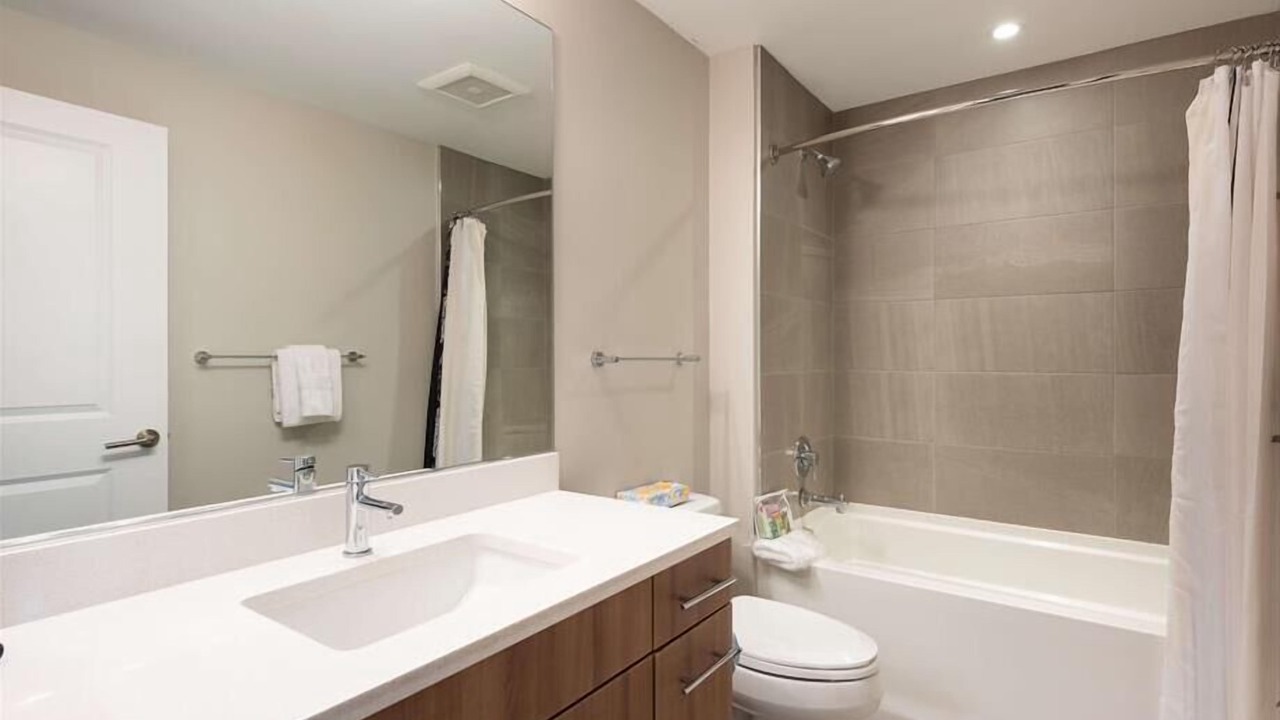 Photo of Bathroom in Aurora Highlands