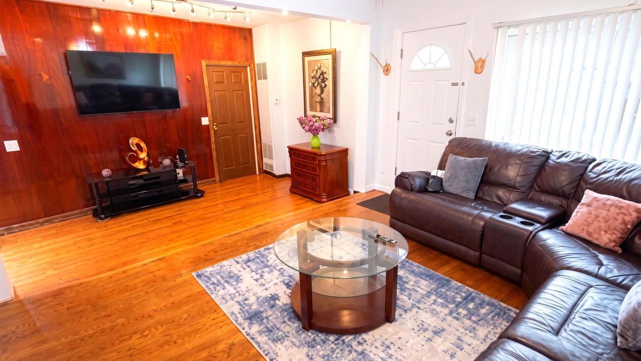 Photo of Livingroom in Northbrook