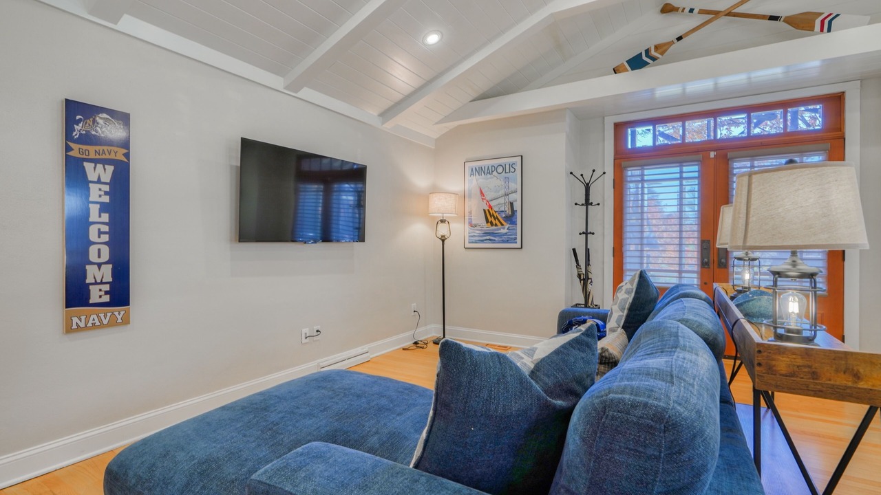 Photo of Livingroom in Eastport
