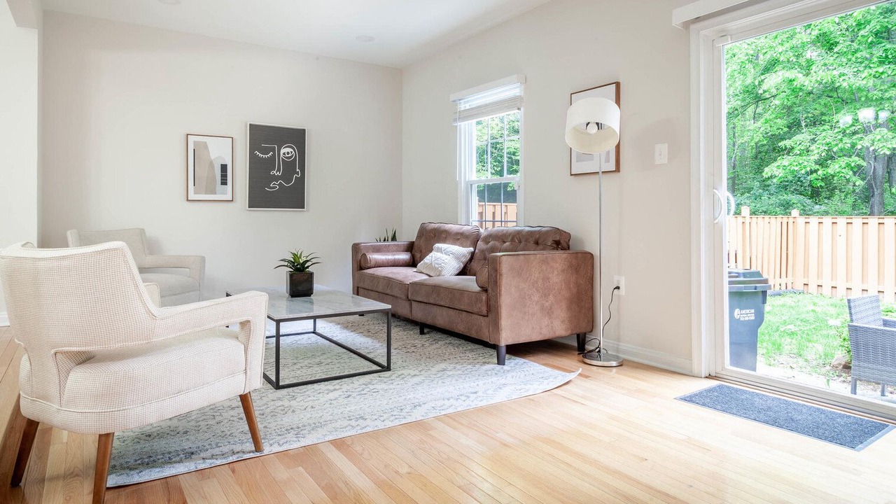 Photo of Livingroom in Fairfax
