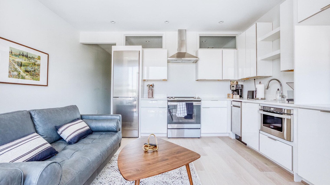 Photo of Livingroom in H Street Corridor
