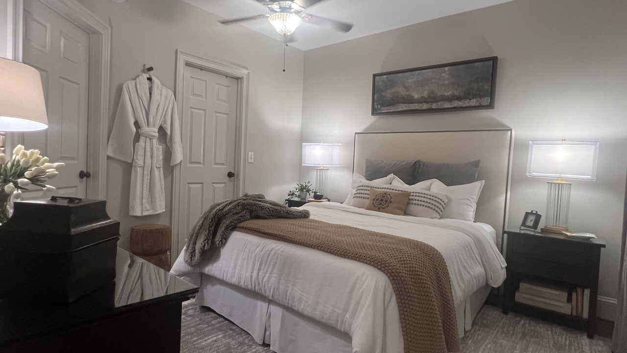 Photo of Bedroom in Roswell