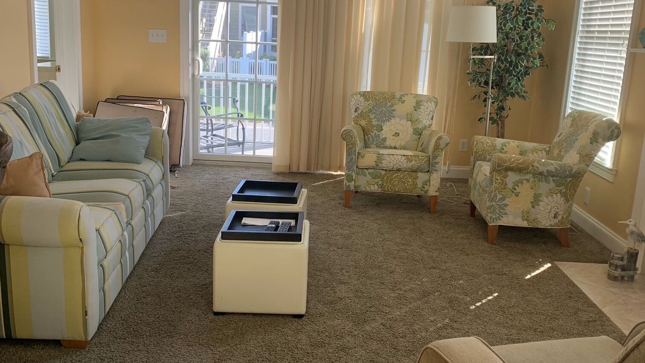 Photo of Livingroom in Bayside