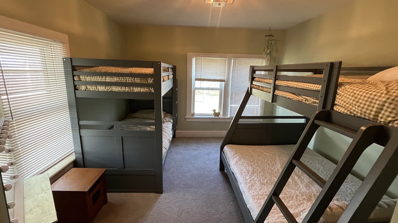 Photo of Bedroom in Kaneville