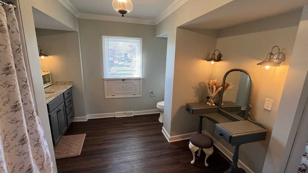 Photo of Bathroom in Kaneville