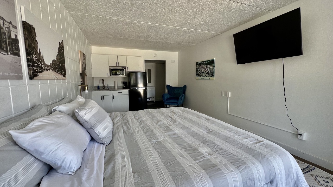 Photo of Bedroom in Cedar Falls