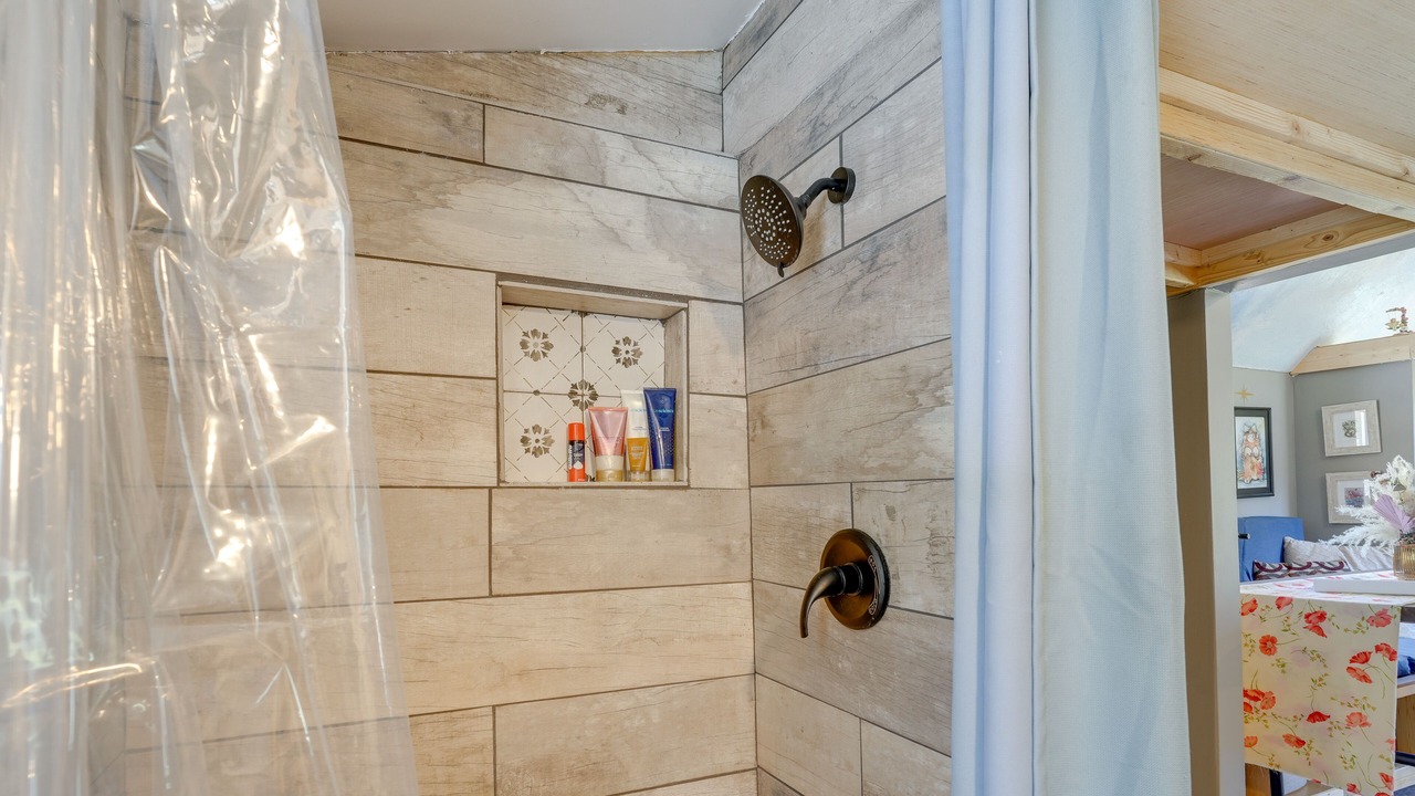 Photo of Bathroom in Rising Fawn