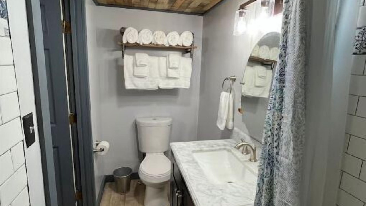 Photo of Bathroom in Green Spring