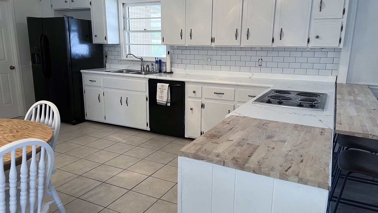 Photo of Kitchen in Rainbow City