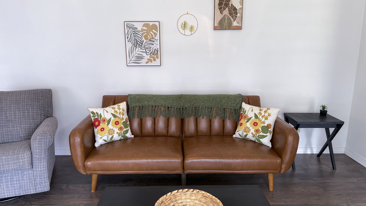 Photo of Livingroom in Rainbow City