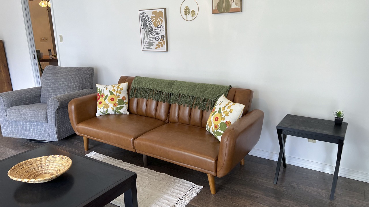 Photo of Livingroom in Rainbow City