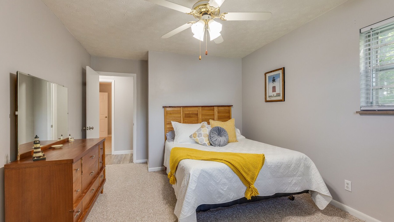 Photo of Bedroom in Ten Mile