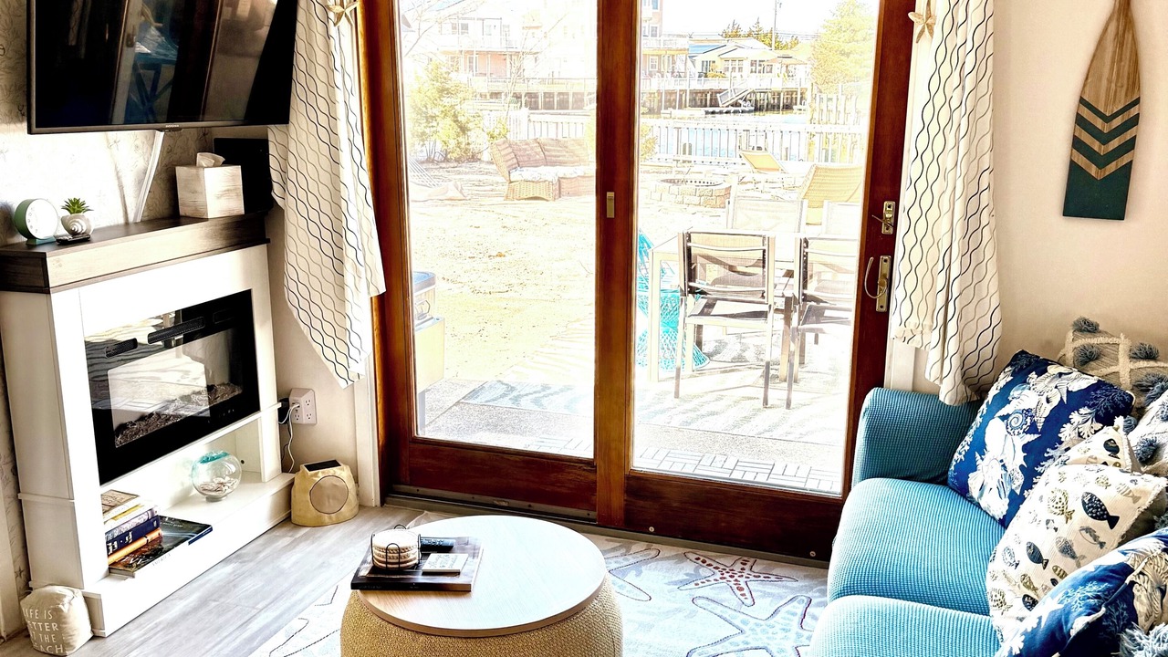 Photo of Livingroom in Mystic Island