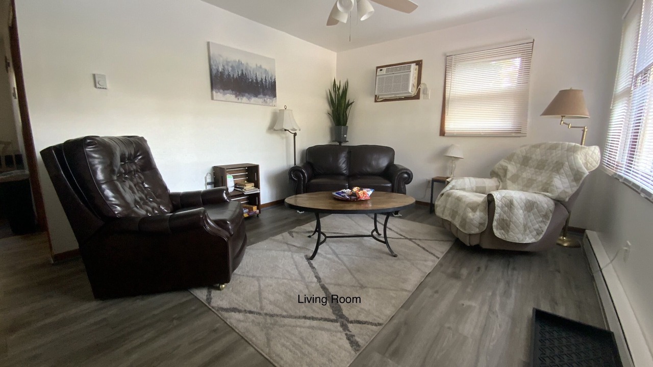 Photo of Livingroom in Elk Mills