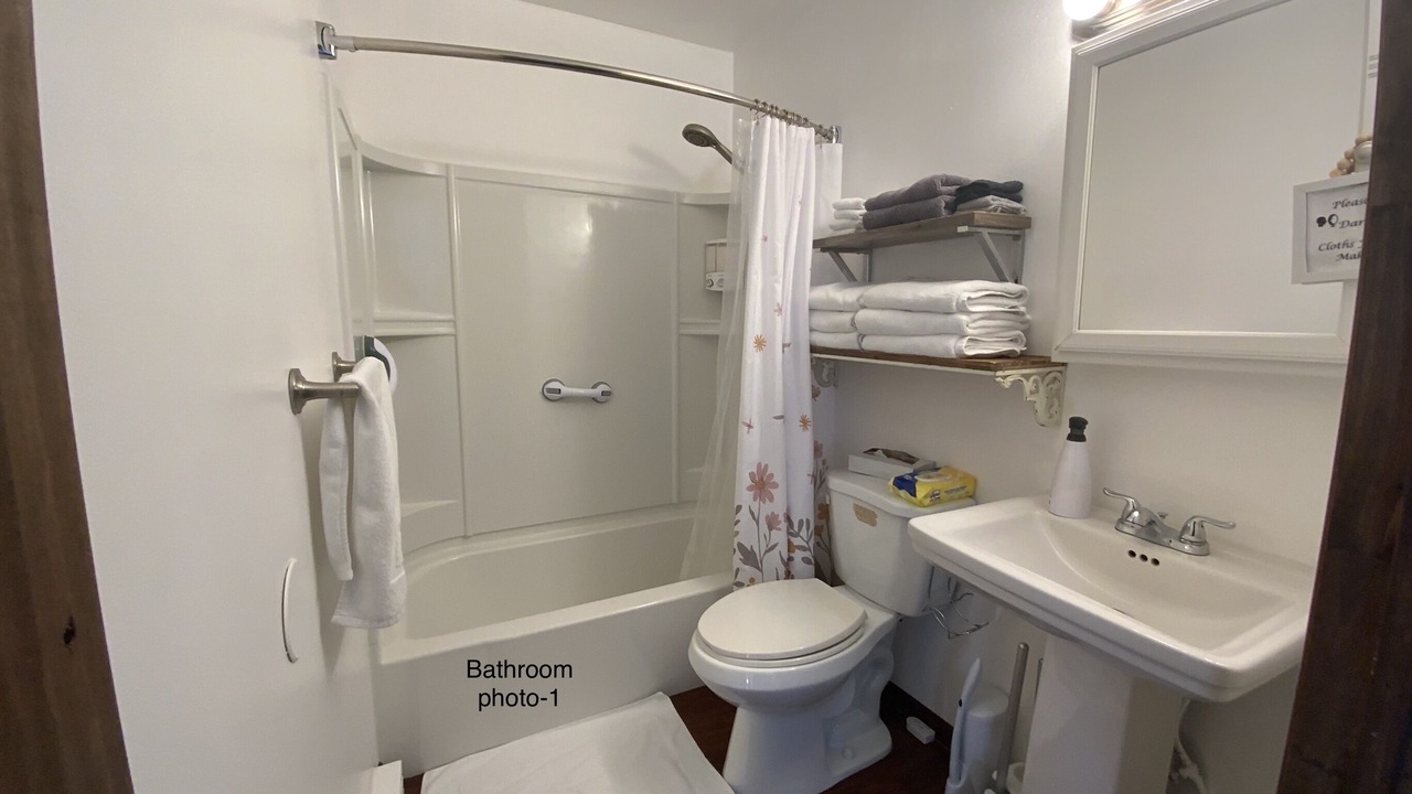 Photo of Bathroom in Elk Mills