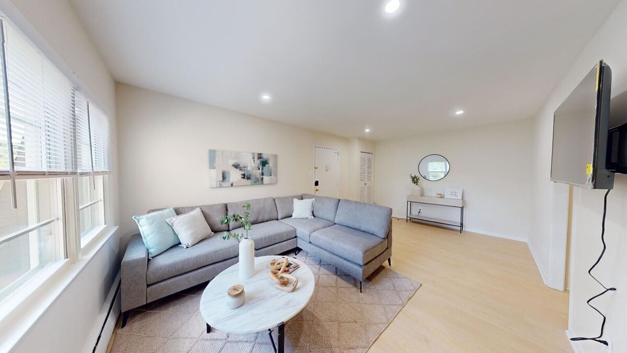 Photo of Livingroom in Newark