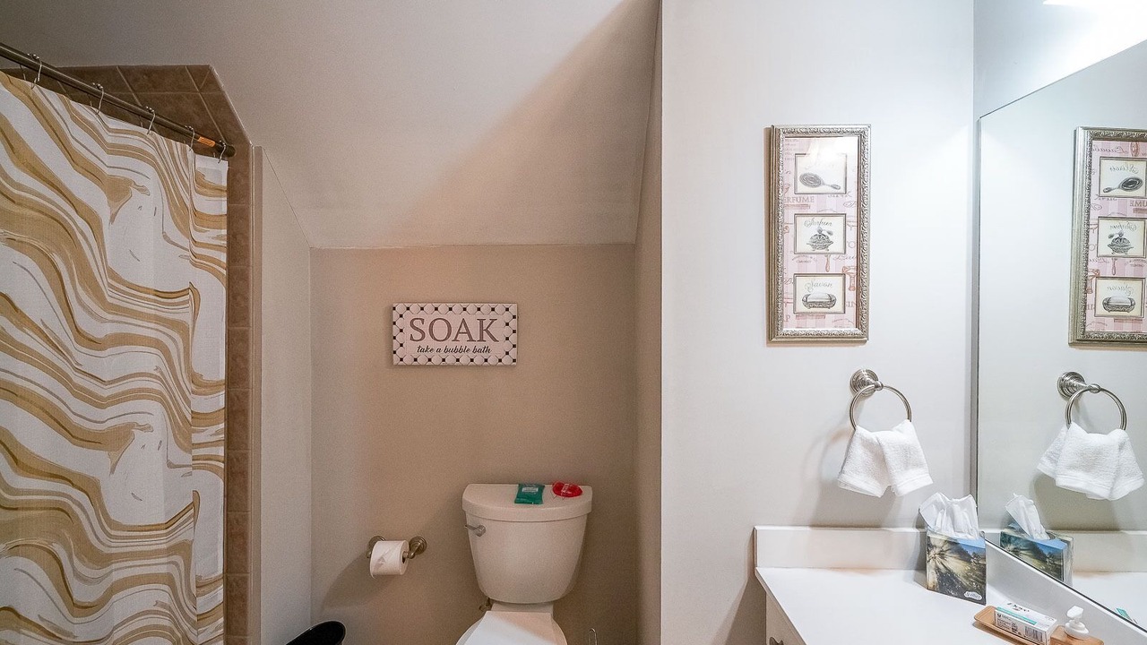 Photo of Bathroom in Acworth
