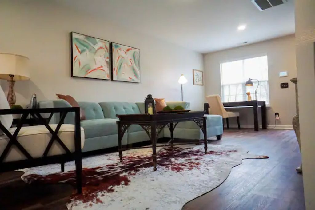 Photo of Livingroom in Northeast Raleigh