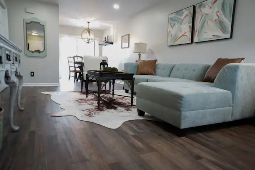 Photo of Livingroom in Northeast Raleigh