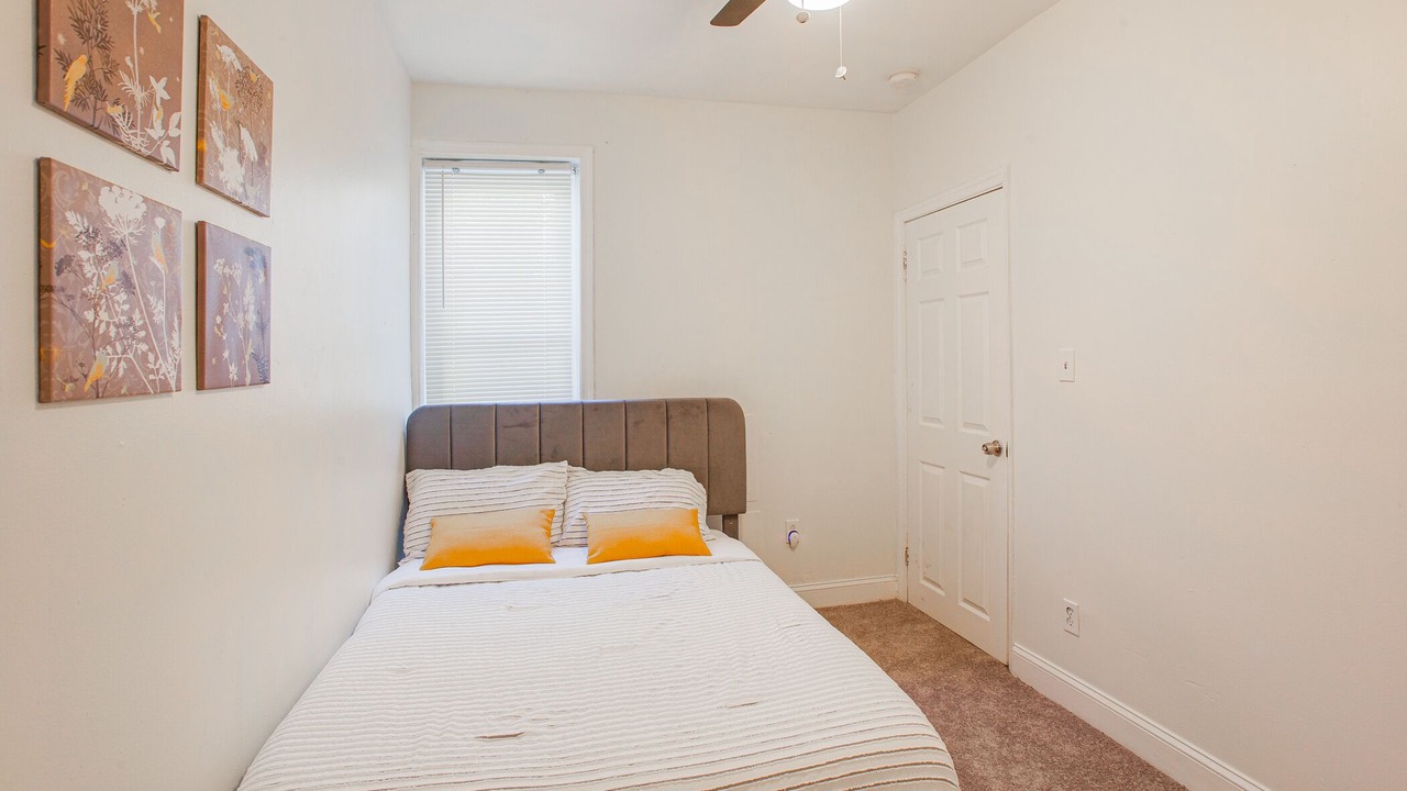Photo of Bedroom in Southwest Center City