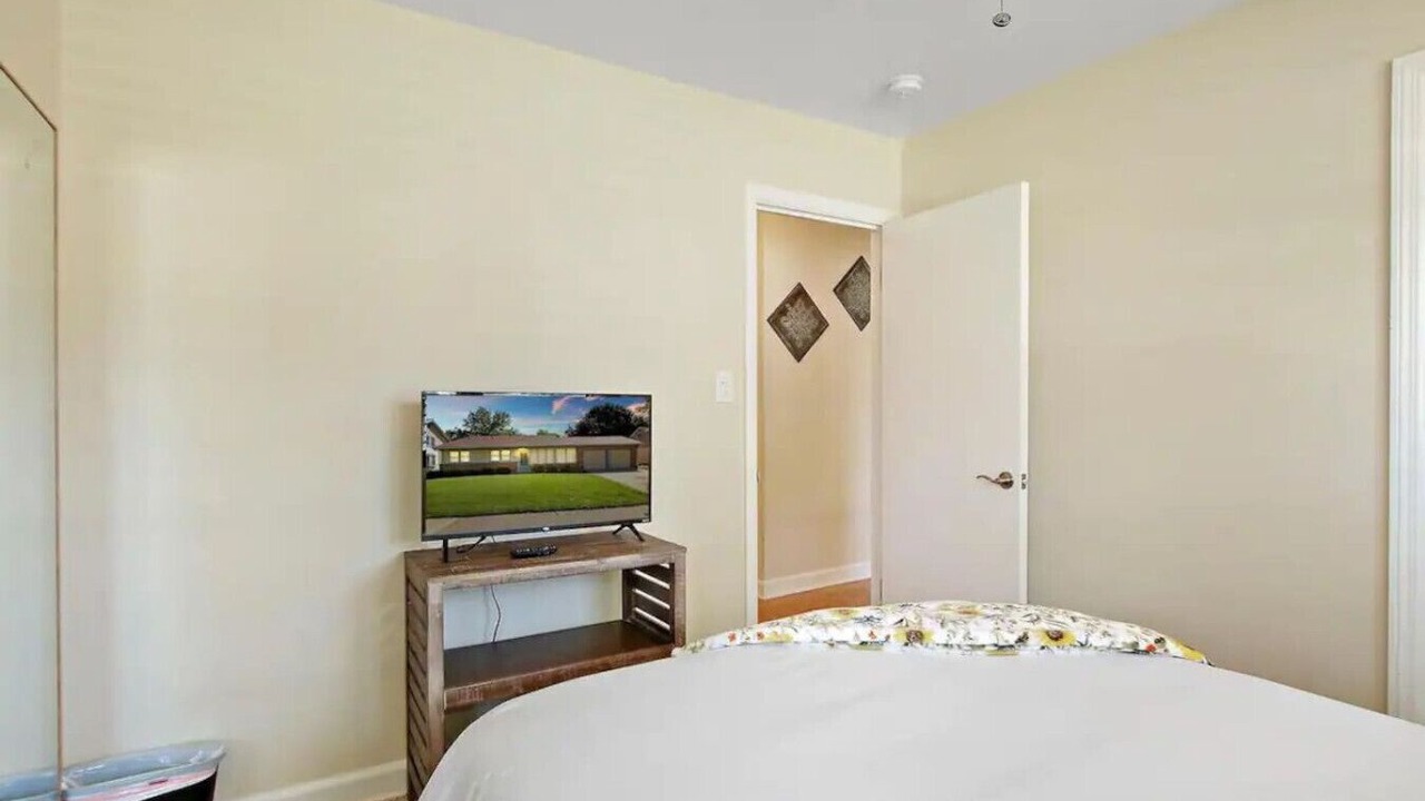 Photo of Bedroom in Russell