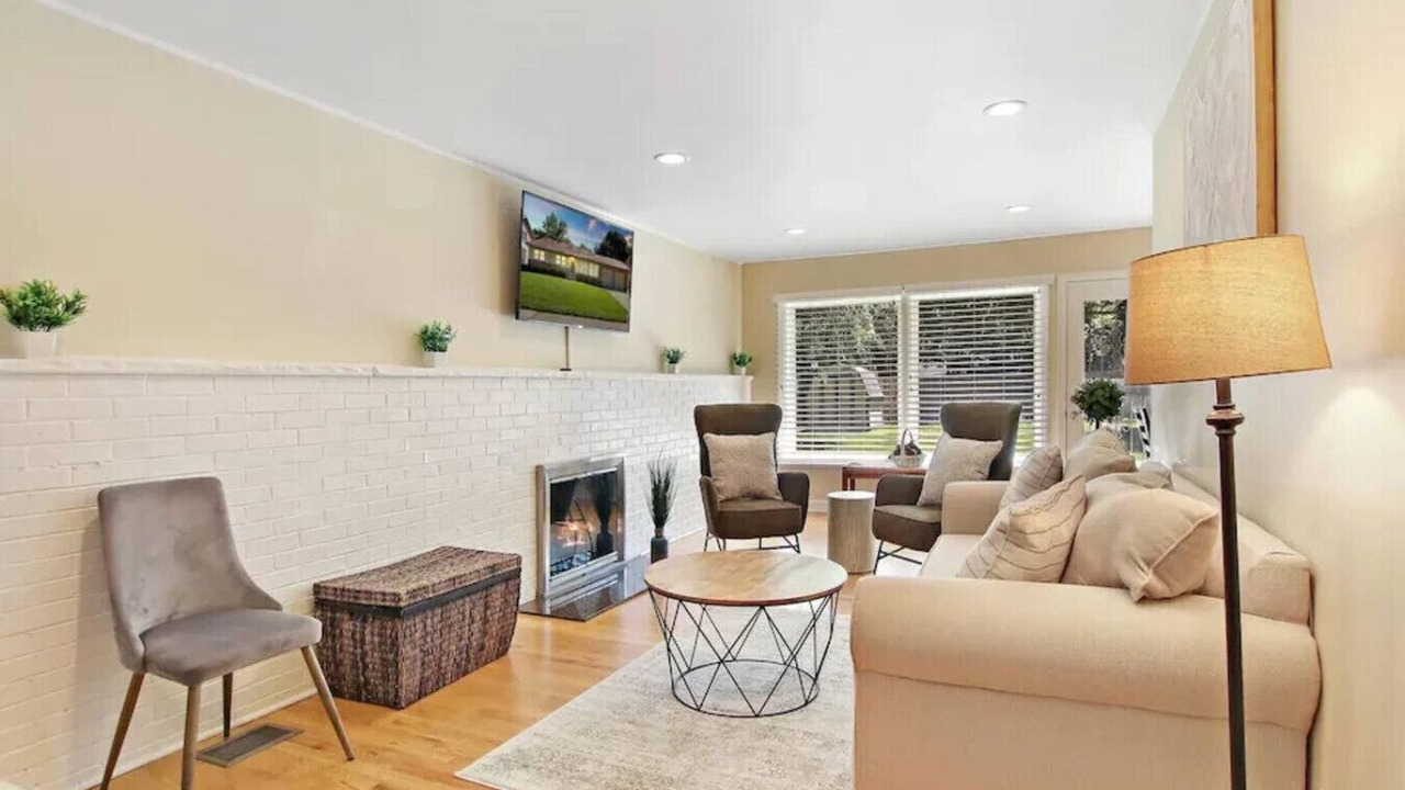 Photo of Livingroom in Russell