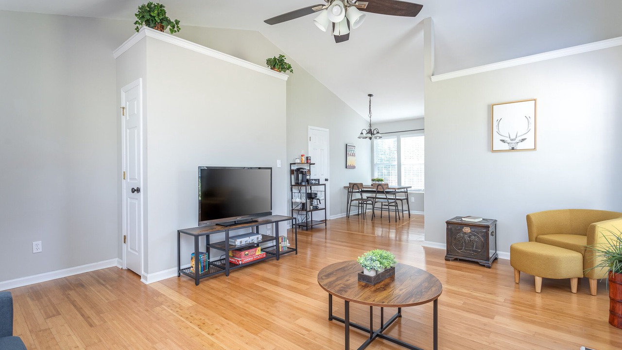 Photo of Livingroom in Youngsville