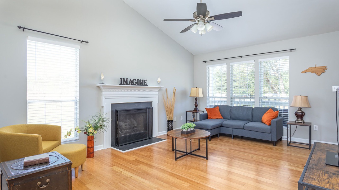 Photo of Livingroom in Youngsville