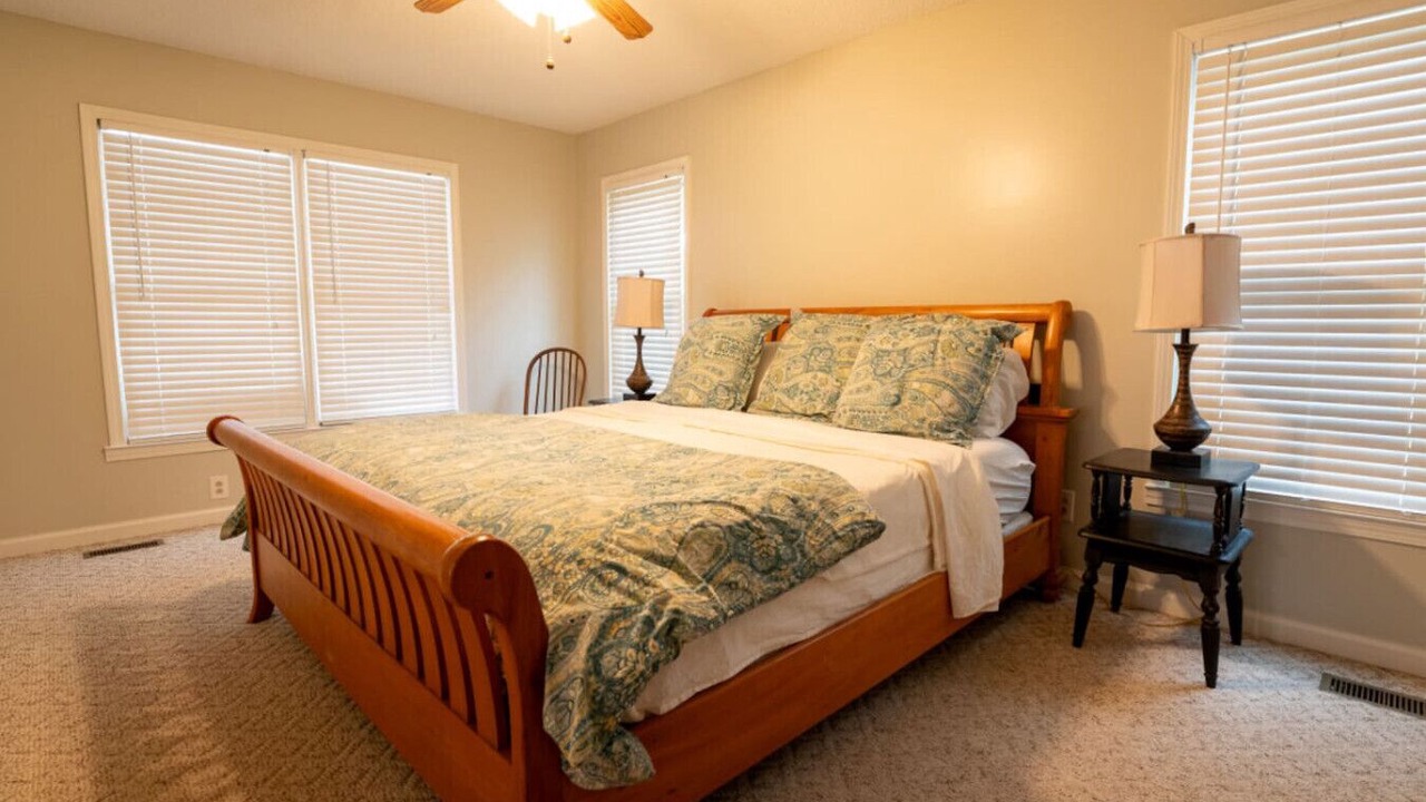 Photo of Bedroom in Cedar Bluff